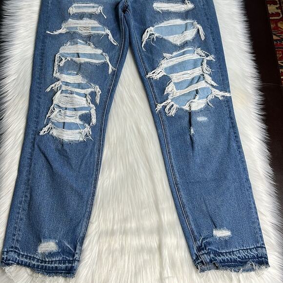 American Eagle Distressed TomGirl Jeans - Picture 5 of 9